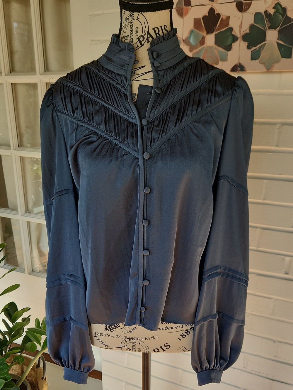 Veronica Beard Blue Top SZ 6